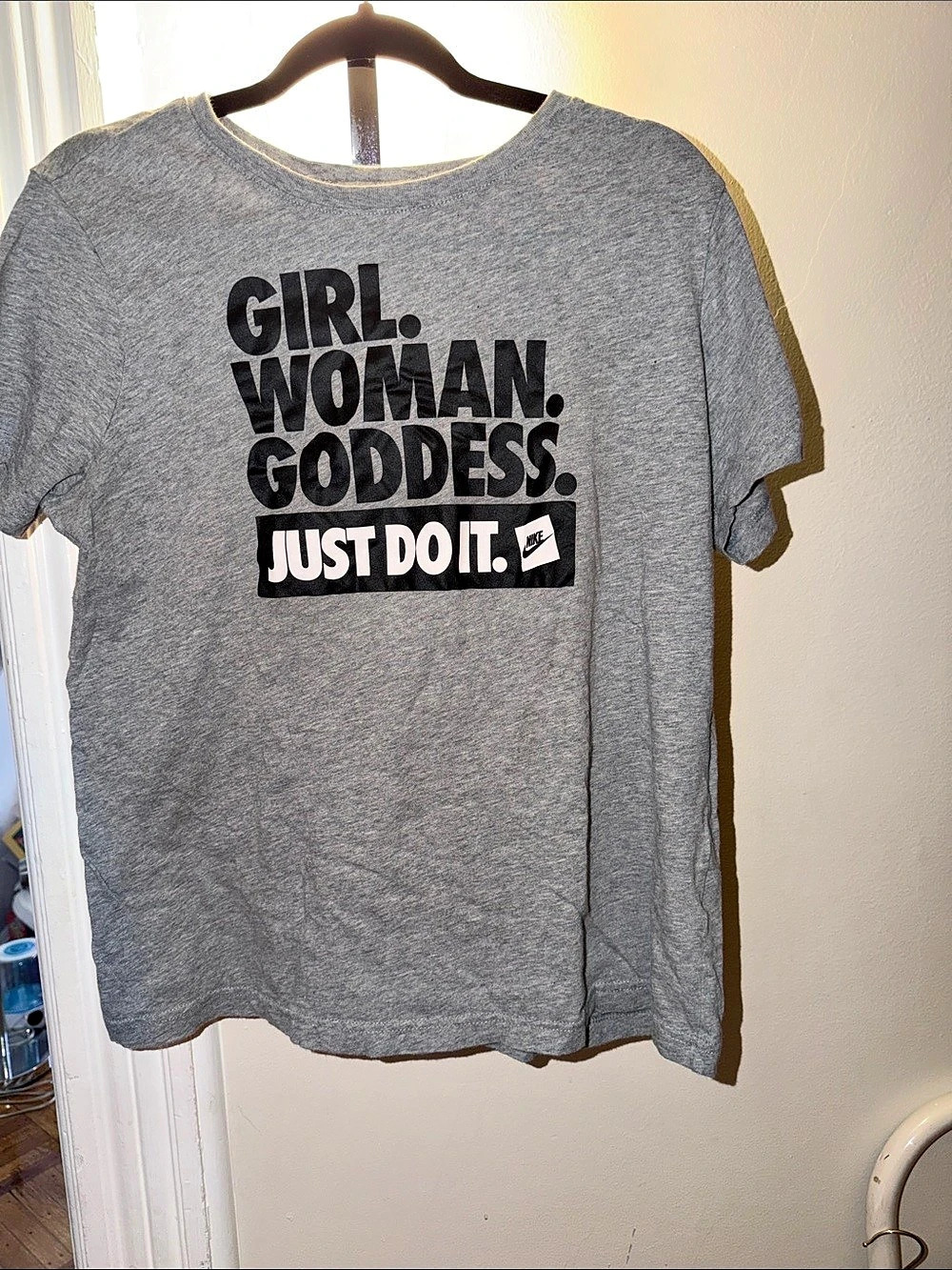 Nike Girl Woman Goddess Just Do It T-Shirt Graphic Tee Gray Large